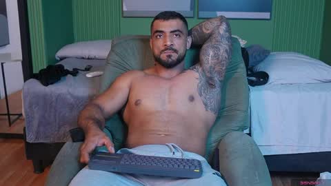 Brayan online show from 04/17/26, 03:42