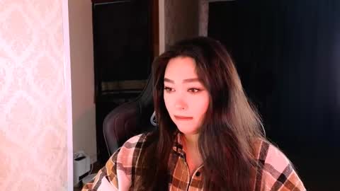 Erica Wayne online show from 12/01/25, 02:27