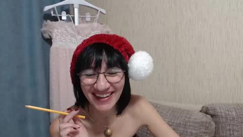 ericablack8 online show from 12/25/24, 09:11