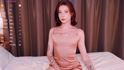 Snapshot of ericaglam chatting on 12/08/24, 12:30 Erica online show from 12/08/24, 12:30