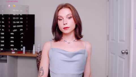 Snapshot of ericaglam chatting on 12/26/24, 02:12 Erica online show from 12/26/24, 02:12