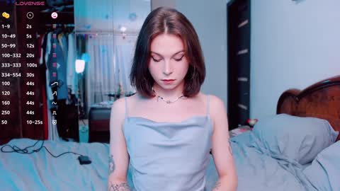 Snapshot of ericaglam chatting on 01/05/25, 11:26 Erica online show from 01/05/25, 11:26