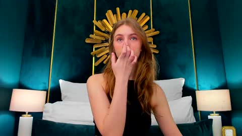 Erica online show from 05/05/26, 05:15