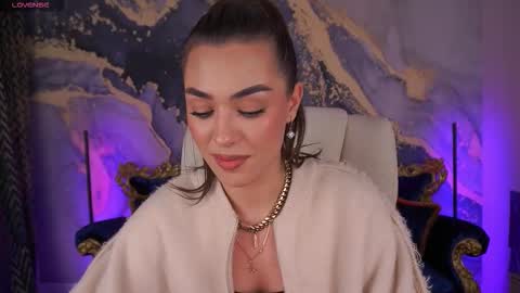 Snapshot of ericasin chatting on 10/29/25, 01:57 Erica online show from 10/29/25, 01:57