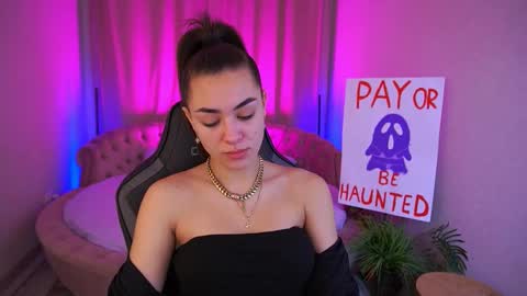 Snapshot of ericasin chatting on 11/02/25, 07:00 Erica online show from 11/02/25, 07:00