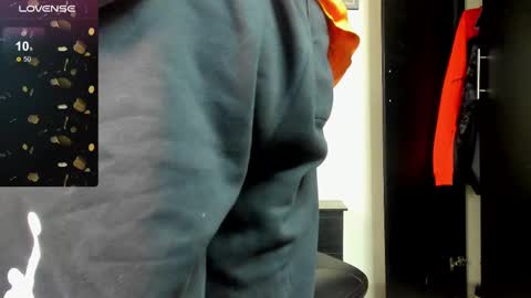 Snapshot of erick_blake_ chatting on 02/23/25, 06:39 my   online show from 02/23/25, 06:39