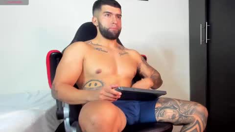 Snapshot of erick_blake_ chatting on 09/18/25, 04:58 my   online show from 09/18/25, 04:58