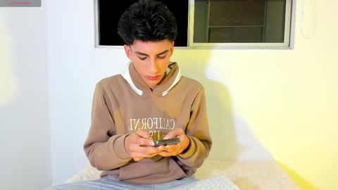 Snapshot of erick_velveth chatting on 05/16/26, 02:41 erick online show from 05/16/26, 02:41