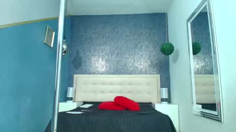   online show from 11/24/25, 04:01