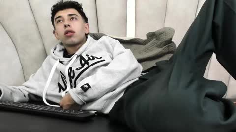 Erick online show from 02/18/25, 01:11