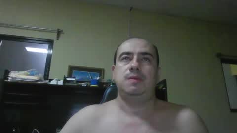 Snapshot of erik1781 chatting on 12/11/24, 03:24 erik1781 online show from 12/11/24, 03:24
