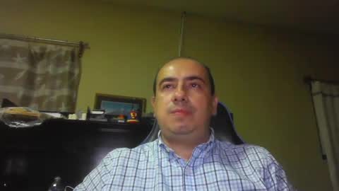 Snapshot of erik1781 chatting on 02/11/25, 05:05 erik1781 online show from 02/11/25, 05:05