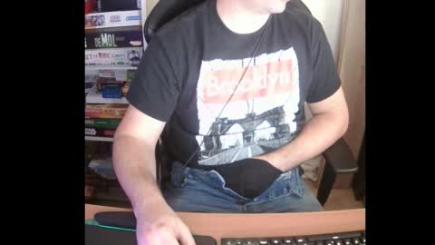 Snapshot of erik_dapper chatting on 11/19/25, 05:13 Erik Dapper online show from 11/19/25, 05:13