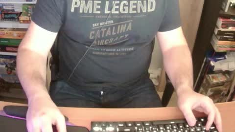 Snapshot of erik_dapper chatting on 12/03/25, 05:44 Erik Dapper online show from 12/03/25, 05:44