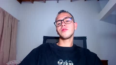 Snapshot of erik_rodriguez chatting on 09/13/25, 11:26 Erik rodriguez online show from 09/13/25, 11:26