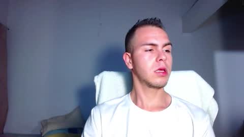 Erik rodriguez online show from 11/19/25, 07:08