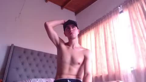 Erik rodriguez online show from 02/16/26, 03:19