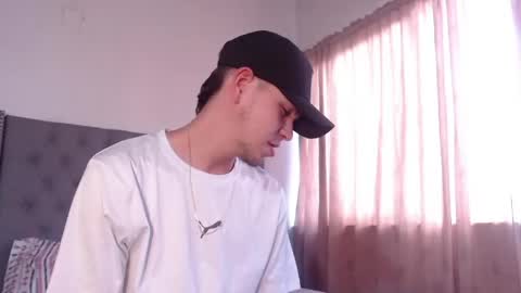 Snapshot of erik_rodriguez chatting on 05/30/26, 09:45 Erik rodriguez online show from 05/30/26, 09:45