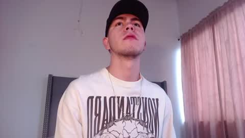 Snapshot of erik_rodriguez chatting on 06/10/26, 12:04 Erik rodriguez online show from 06/10/26, 12:04