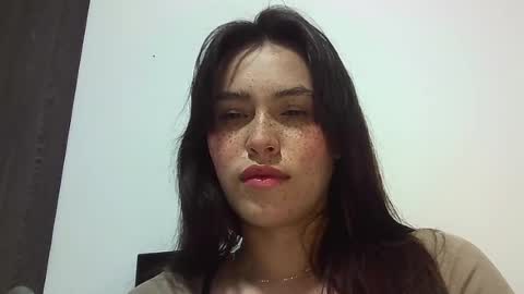 Snapshot of erika_depp chatting on 07/12/26, 02:46 Erika online show from 07/12/26, 02:46