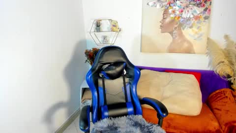 E R I K A  - L  Y R I C S online show from 02/25/26, 08:13