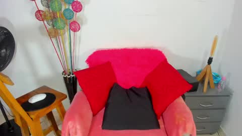 E R I K A  - L  Y R I C S online show from 05/20/26, 05:02