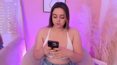 Erika Mendez online show from 09/12/25, 07:47