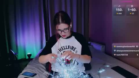 Erika online show from 12/04/25, 10:18