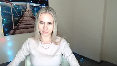 Erika online show from 01/06/25, 12:35