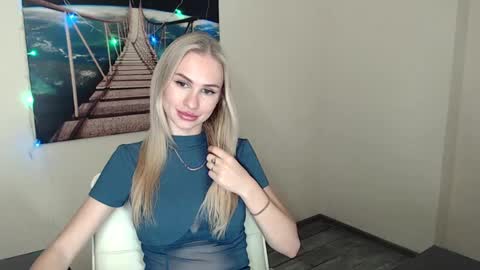 Erika online show from 02/12/25, 12:44