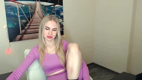 Erika online show from 02/27/25, 10:04