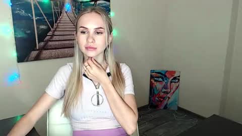 Erika online show from 09/26/25, 12:09