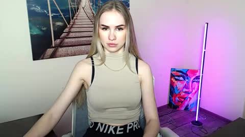 Erika online show from 04/01/26, 12:06