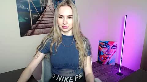 Snapshot of erikagavin chatting on 05/29/26, 11:52 Erika online show from 05/29/26, 11:52