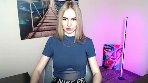 Snapshot of erikagavin chatting on 06/05/26, 11:49 Erika online show from 06/05/26, 11:49