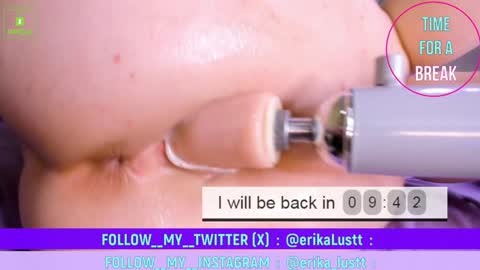 Snapshot of erikalustx chatting on 03/04/25, 01:59 Erika online show from 03/04/25, 01:59