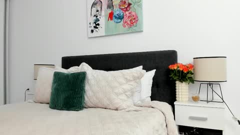 Erika online show from 03/03/25, 09:33