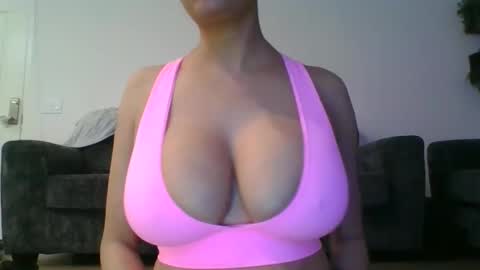 erin2025 online show from 11/17/25, 04:40