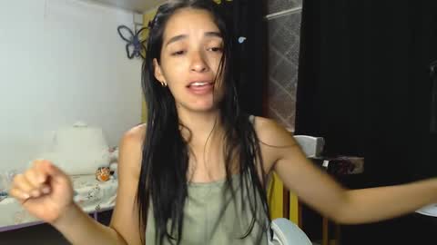 erina_1 online show from 12/30/24, 03:03