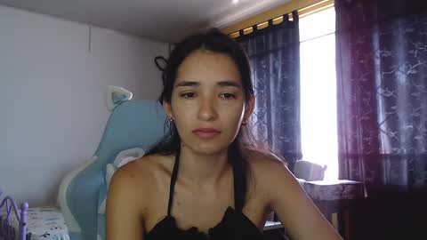 erina_1 online show from 01/04/25, 05:16