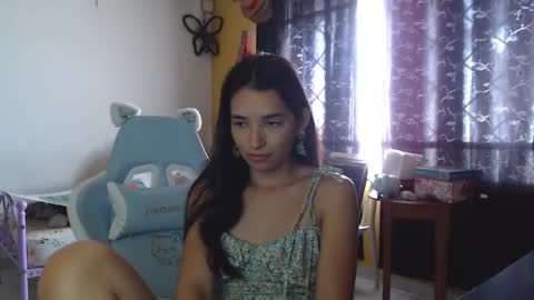 erina_1 online show from 01/15/25, 03:50