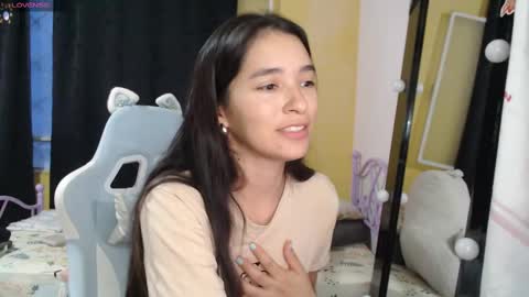 erina_1 online show from 09/22/25, 10:56