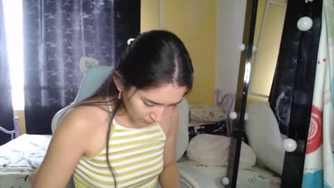 erina_1 online show from 09/28/25, 04:12