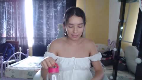 erina_1 online show from 11/04/25, 04:28