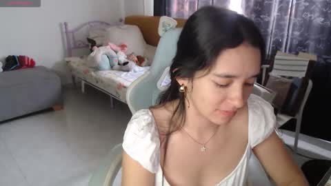 Snapshot of erina_1 chatting on 03/28/26, 04:28 erina_1 online show from 03/28/26, 04:28