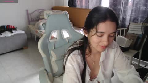 Snapshot of erina_1 chatting on 03/31/26, 05:24 erina_1 online show from 03/31/26, 05:24