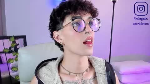   online show from 11/10/25, 08:52