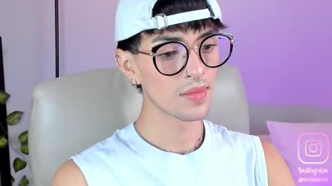   online show from 11/28/25, 07:49