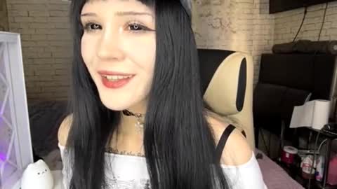 Nina online show from 02/12/26, 09:04