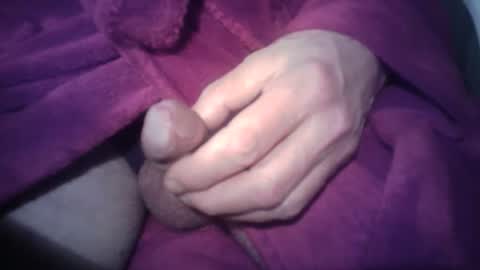 Snapshot of ernie4u chatting on 12/28/24, 12:57 Ernie online show from 12/28/24, 12:57